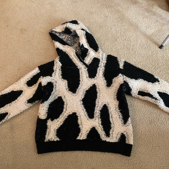 SANDY LIANG COW PRINT FUZZY HOODIE - Picture 1 of 2